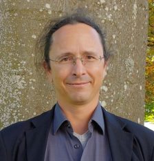 Prof. Dr. Friedrich Michael Dimpel from the Chair of Medieval German Literature at FAU: